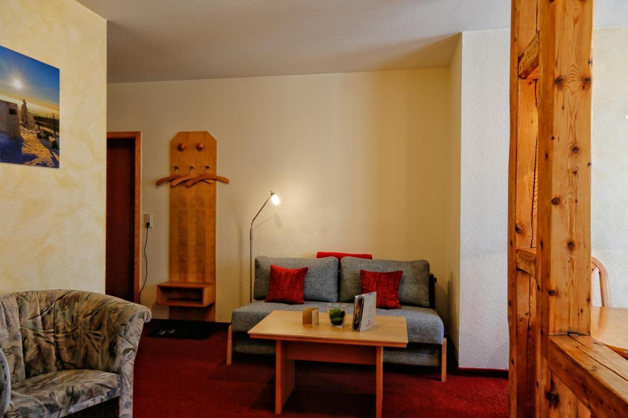 Konsum Gaestehaus Quisisana - Oberhof Oberhof  Esterno foto