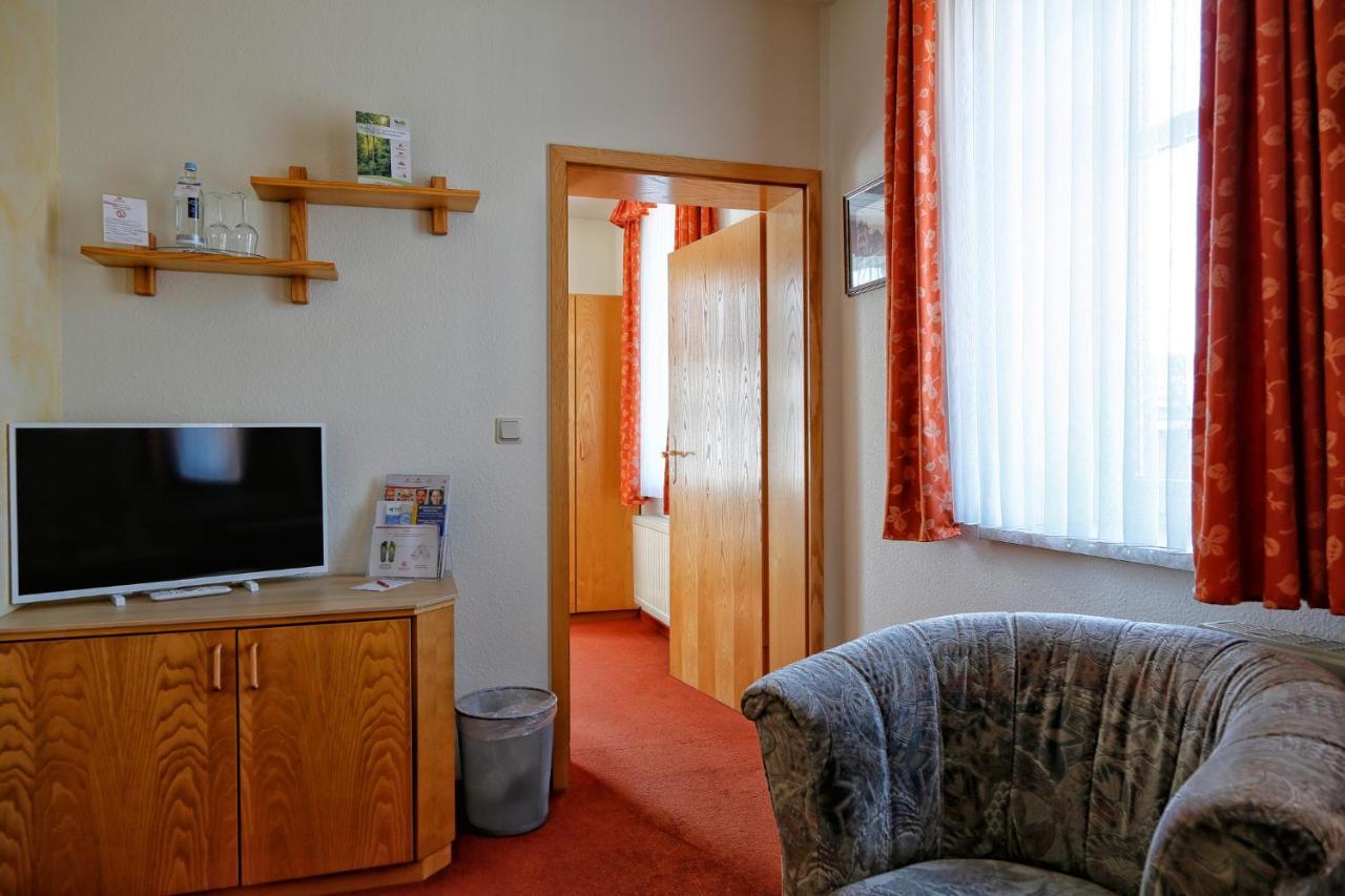 Konsum Gaestehaus Quisisana - Oberhof Oberhof  Esterno foto