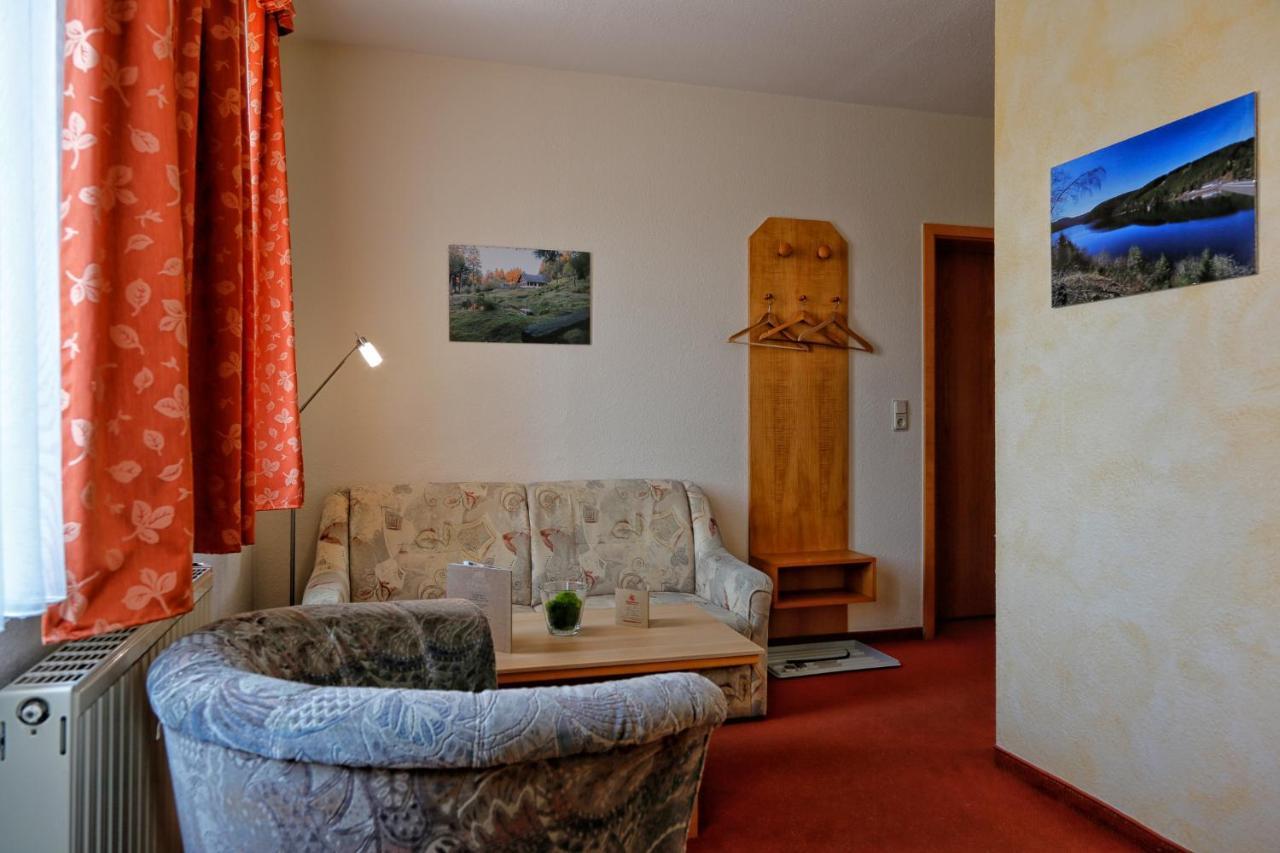 Konsum Gaestehaus Quisisana - Oberhof Oberhof  Esterno foto