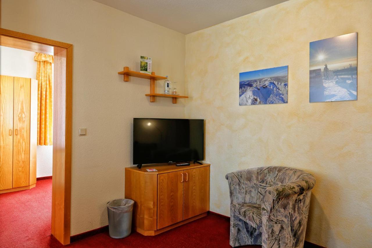 Konsum Gaestehaus Quisisana - Oberhof Oberhof  Esterno foto